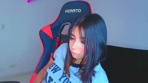 Snapshot of rousse_violet chatting on 09/23/25, 07:50 rousse_violet online show from 09/23/25, 07:50