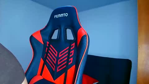 Snapshot of rousse_violet chatting on 11/04/25, 10:09 rousse_violet online show from 11/04/25, 10:09