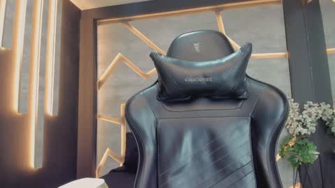 Rousse  online show from 11/02/25, 10:39