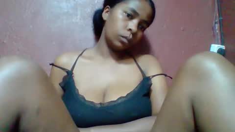 rovaelyah online show from 03/08/26, 02:37