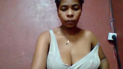 rovaelyah online show from 03/28/26, 03:06