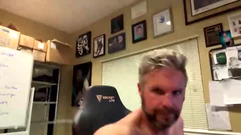 Snapshot of rowdypete787 chatting on 09/18/25, 03:52 rowdypete787 online show from 09/18/25, 03:52