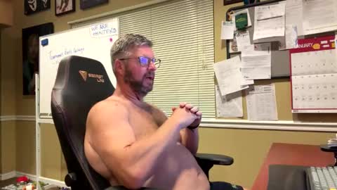 Snapshot of rowdypete787 chatting on 10/20/25, 01:50 rowdypete787 online show from 10/20/25, 01:50