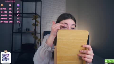 Michelle online show from 12/17/24, 04:23