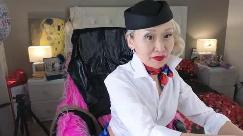 Snapshot of roxalanastar chatting on 04/17/26, 09:40 Roxalana online show from 04/17/26, 09:40