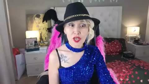 Snapshot of roxalanastar chatting on 06/12/26, 12:04 Roxalana online show from 06/12/26, 12:04