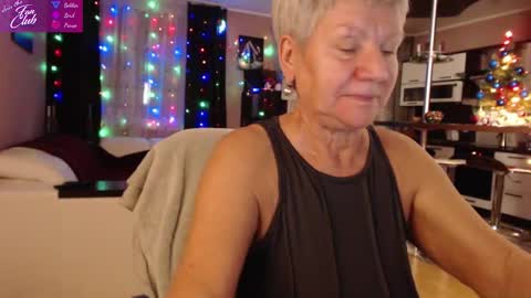Roxana online show from 12/31/24, 03:09