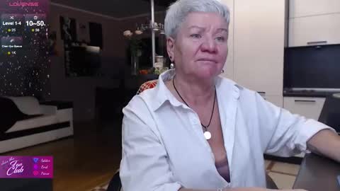 Snapshot of roxana_brooks chatting on 10/14/25, 07:14 Roxana online show from 10/14/25, 07:14