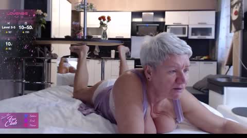 Snapshot of roxana_brooks chatting on 10/26/25, 06:41 Roxana online show from 10/26/25, 06:41