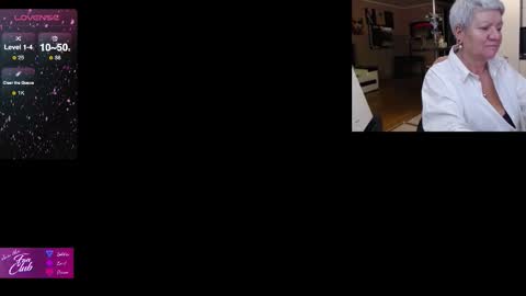 Snapshot of roxana_brooks chatting on 11/10/25, 01:54 Roxana online show from 11/10/25, 01:54