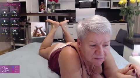 Roxana online show from 11/13/25, 02:27