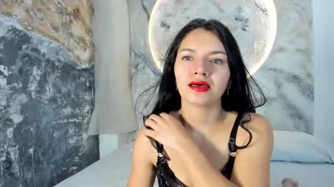 roxanaborns online show from 11/04/25, 12:15