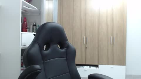 Roxana online show from 12/18/24, 01:59