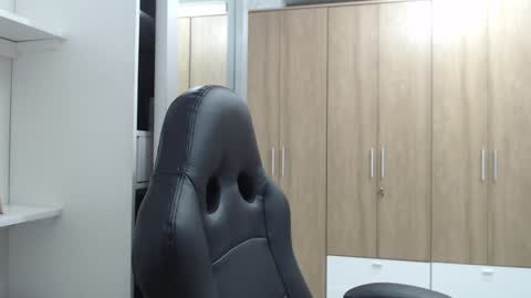 Roxana online show from 01/02/25, 02:43