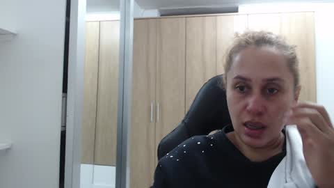 Roxana online show from 01/04/25, 12:05