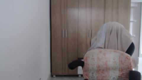 Roxana online show from 10/08/25, 09:56