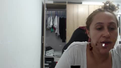 Roxana online show from 04/26/26, 02:53