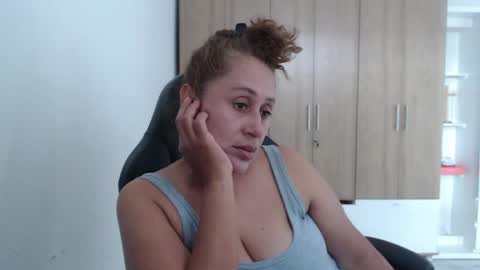 Roxana online show from 04/30/26, 06:36