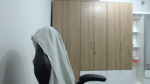 Roxana online show from 05/05/26, 12:18