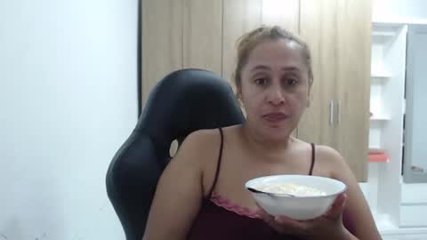 Roxana online show from 06/15/26, 10:12