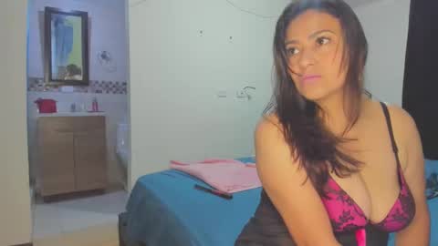 roxanasexy2025 online show from 03/04/25, 12:44
