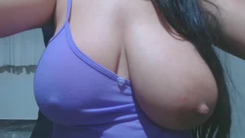 Snapshot of roxanbahottt chatting on 06/15/26, 10:56 roxxy online show from 06/15/26, 10:56