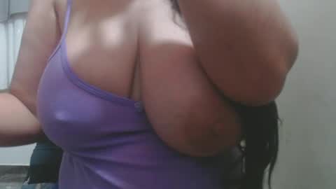 Snapshot of roxanbahottt chatting on 06/18/26, 10:52 roxxy online show from 06/18/26, 10:52