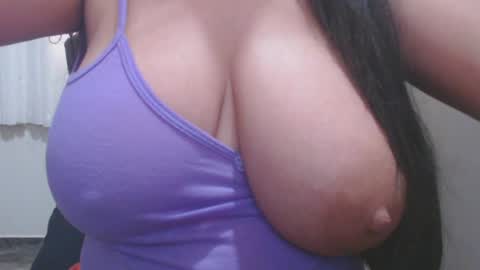 Snapshot of roxanbahottt chatting on 07/12/26, 02:52 roxxy online show from 07/12/26, 02:52