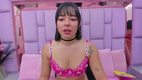 roxane_vega online show from 07/28/26, 04:05