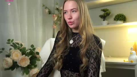 Snapshot of roxanelan chatting on 04/18/26, 12:20 Anna Lokiss online show from 04/18/26, 12:20