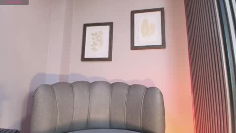 Snapshot of roxanna_moore2 chatting on 05/29/26, 12:14 Roxanna online show from 05/29/26, 12:14