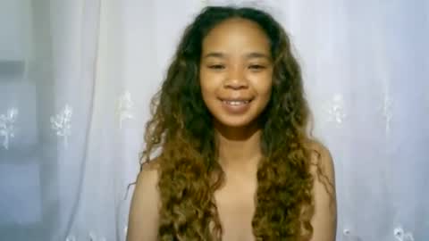 roxanne_98 online show from 03/04/25, 02:49