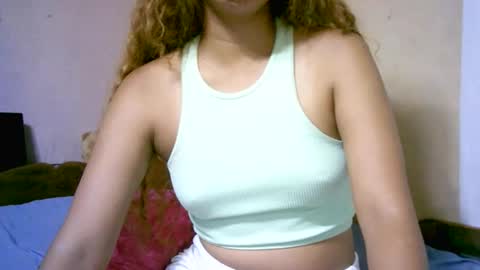 roxanne_98 online show from 01/07/26, 11:40