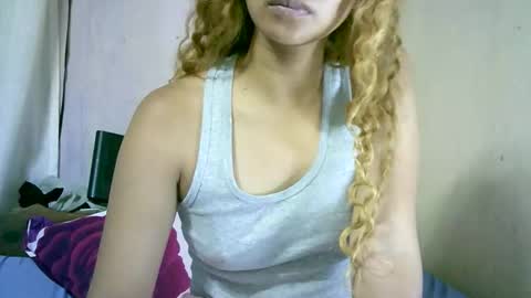roxanne_98 online show from 01/10/26, 01:40