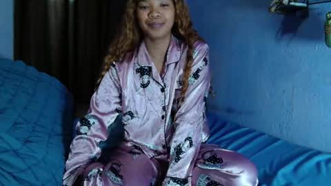 roxanne_98 online show from 02/15/26, 02:08