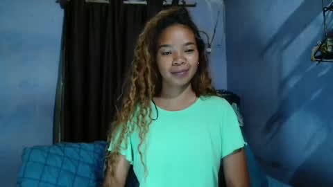 roxanne_98 online show from 04/29/26, 02:26