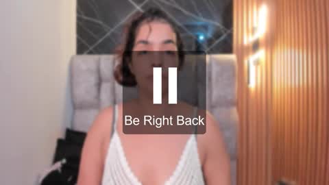 Roxanna online show from 09/19/25, 12:06