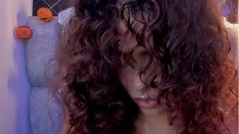 Roxanna online show from 10/24/25, 02:02