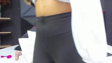 roxanne_evan online show from 09/09/25, 01:16