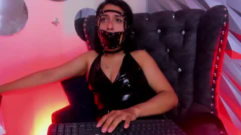 roxanne_han online show from 07/05/26, 04:25