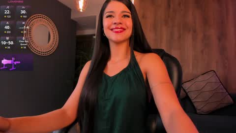 Roxanne Hill  online show from 12/19/24, 12:12