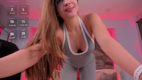 Snapshot of roxannehill_ chatting on 04/02/26, 12:14 Roxanne Hill online show from 04/02/26, 12:14