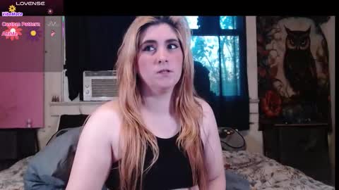 Snapshot of roxanneroulette chatting on 10/19/25, 09:59 Silver online show from 10/19/25, 09:59