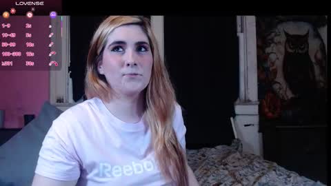 Snapshot of roxanneroulette chatting on 10/25/25, 12:18 Silver online show from 10/25/25, 12:18