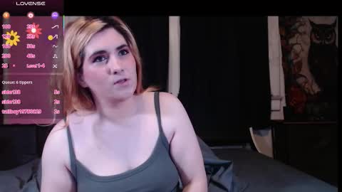 Snapshot of roxanneroulette chatting on 10/28/25, 11:51 Silver online show from 10/28/25, 11:51