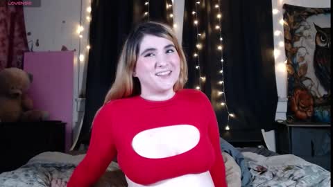 Snapshot of roxanneroulette chatting on 02/07/26, 04:38 Silver online show from 02/07/26, 04:38