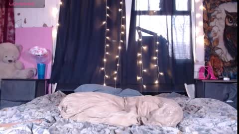 Snapshot of roxanneroulette chatting on 02/19/26, 11:34 Silver online show from 02/19/26, 11:34
