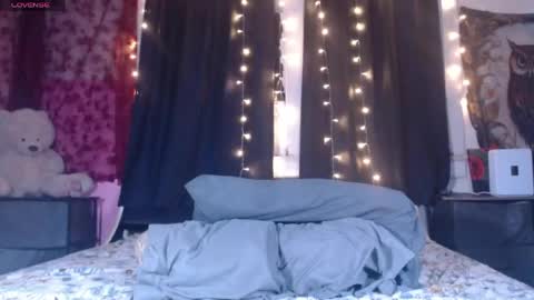 Snapshot of roxanneroulette chatting on 05/07/26, 05:35 Silver online show from 05/07/26, 05:35