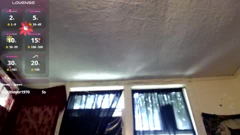 Snapshot of roxanneroulette chatting on 06/03/26, 04:45 Silver online show from 06/03/26, 04:45