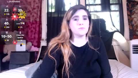 Snapshot of roxanneroulette chatting on 06/06/26, 05:28 Silver online show from 06/06/26, 05:28